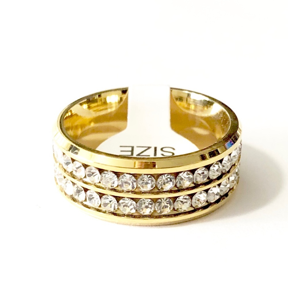Gold Tone Ring with clear rhinestones, Size 8